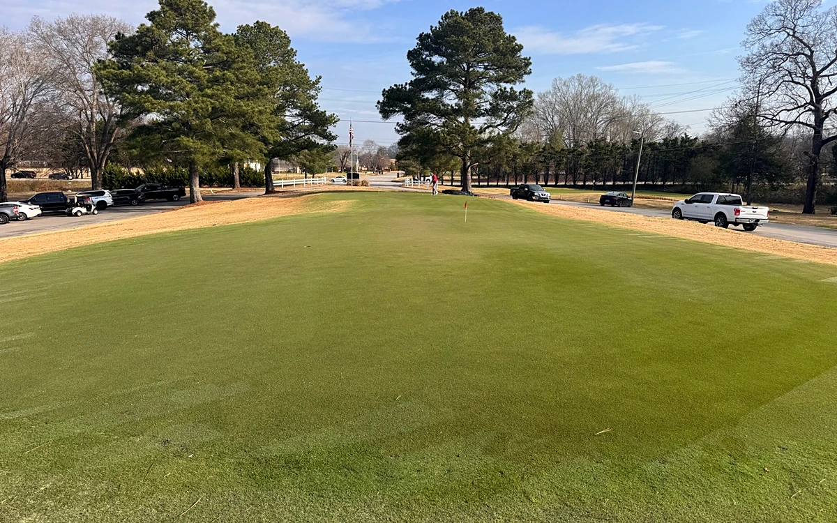 Practice putting green